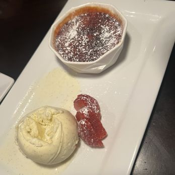 Matisse Tavern & Grill - Mango creme brûlée - Bars Near Me - Chicago, Illinois Matisse Tavern & Grill - Mango creme brûlée - Bars Near Me - Chicago, Illinois