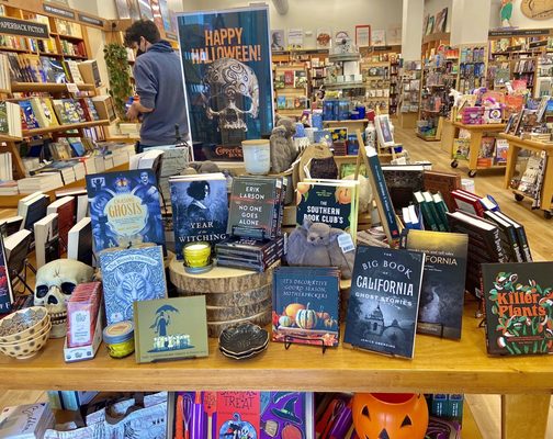 Copperfield's Books by null