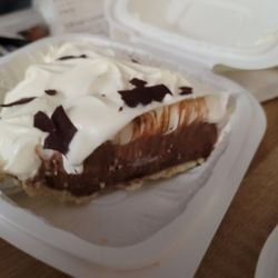 Riley's Restaurant & Lounge - Chocolate cream pie