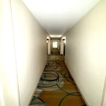 Raleigh Marriott Crabtree Valley - Hall to rooms - Hotels Near Me - Raleigh, North Carolina Raleigh Marriott Crabtree Valley - Hall to rooms - Hotels Near Me - Raleigh, North Carolina