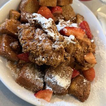 Ruby Slipper Veterans - Sweet Heat Chicken and French Toast Bites - Breakfast & Brunch Near Me - Metairie, Louisiana Ruby Slipper Veterans - Sweet Heat Chicken and French Toast Bites - Breakfast & Brunch Near Me - Metairie, Louisiana