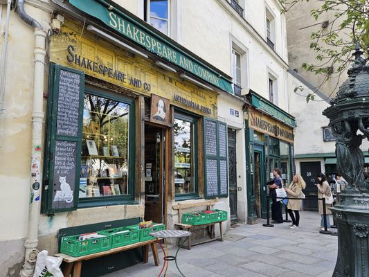 Shakespeare and Company by null