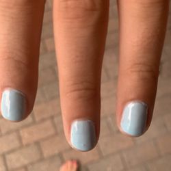 Lee Nails - Bumby texture and polish on skin of both fingers and toes