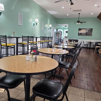 Vinton Cafe - Breakfast & Brunch Near Me - Vinton, Virginia