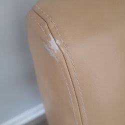 Two Men and a Truck Jacksonville - damage to leather