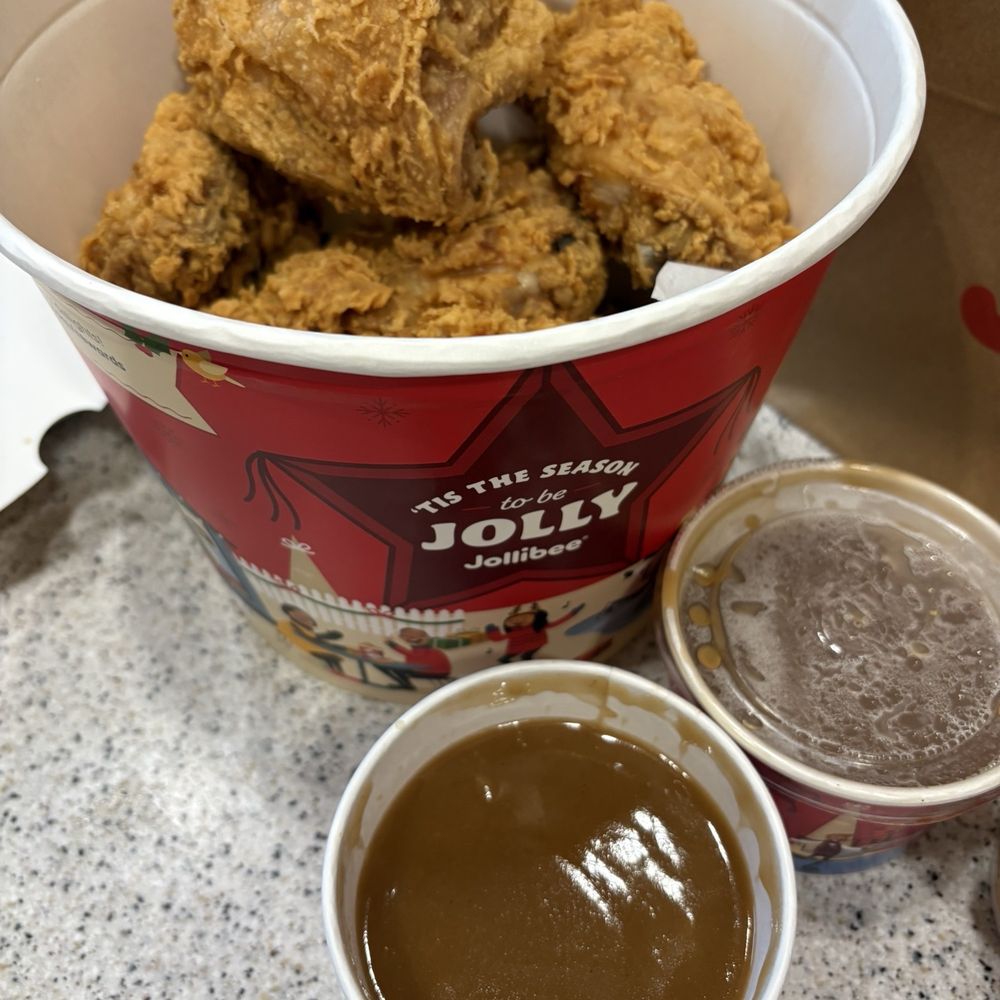Jollibee - Chicken and gravy - Fast Food Near Me - Las Vegas, Nevada Jollibee - Chicken and gravy - Fast Food Near Me - Las Vegas, Nevada
