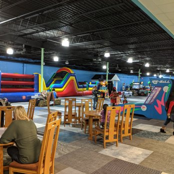 Froggy's - Even with a massive number of children playing there is plenty of room for everyone and more. Such a great place for a party! - Party & Event Planning Near Me - Rome, Georgia Froggy's - Even with a massive number of children playing there is plenty of room for everyone and more. Such a great place for a party! - Party & Event Planning Near Me - Rome, Georgia