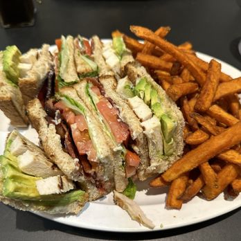 Gillwoods Cafe - Club sandwich with sweet potato fries - Breakfast & Brunch Near Me - Saint Helena, California