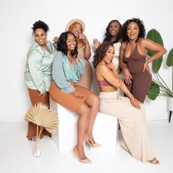Fenix Beauty Lounge - Here at Fenix Beauty Lounge we highlight the natural uniqueness of each woman.