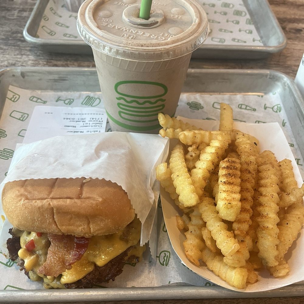 Shake Shack Long Beach - SmokeShack, Chocolate Shake, Bbq Fries - Burgers Near Me - Long Beach, California