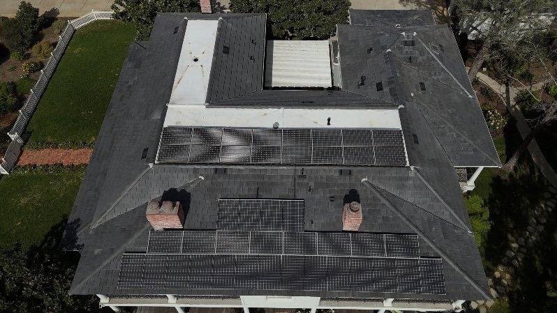 Slide of No Limit Roofing