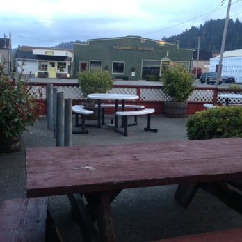 Ferndale Pizza - Outdoor seating - Pizza Near Me - Ferndale, California Ferndale Pizza - Outdoor seating - Pizza Near Me - Ferndale, California