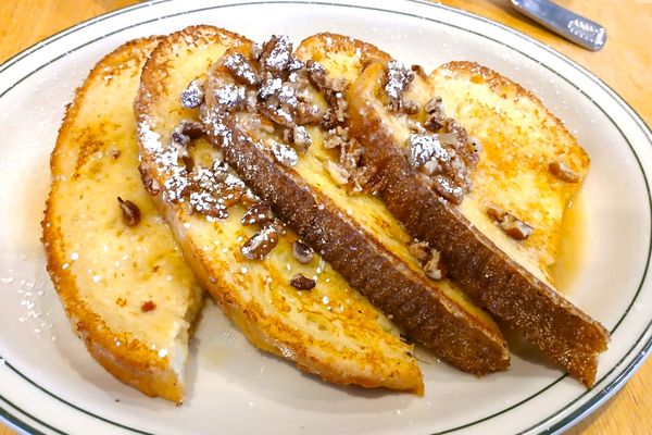 The Magnolia Pancake Haus by null