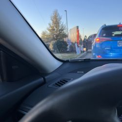 Dunkin' - Drive through.