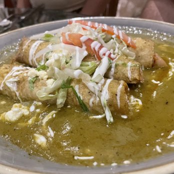 Agave - Chicken enchiladas in verde sauce - Mexican Near Me - Cancún, ROO