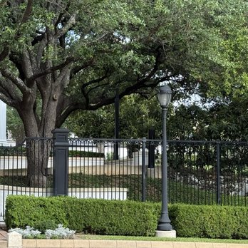 The Governor's Mansion - Texas - Landmarks & Historical Buildings Near Me - Austin, Texas The Governor's Mansion - Texas - Landmarks & Historical Buildings Near Me - Austin, Texas