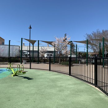 Siempre Verde Park - Seating Area - Parks Near Me - San Leandro, California