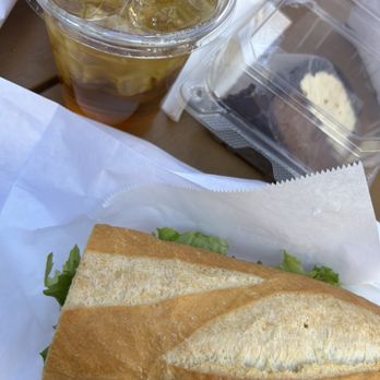 C'est Si Bon Bakery - Bakeries Near Me - Newport Beach, California C'est Si Bon Bakery - Bakeries Near Me - Newport Beach, California