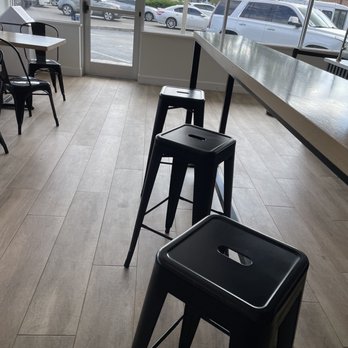 Shaka Donuts - Seating area - Donuts Near Me - Orlando, Florida Shaka Donuts - Seating area - Donuts Near Me - Orlando, Florida