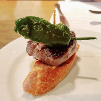 Ciutat Comtal - Beef Tenderloin Flauta - Tapas Bars Near Me - Barcelona, B Ciutat Comtal - Beef Tenderloin Flauta - Tapas Bars Near Me - Barcelona, B