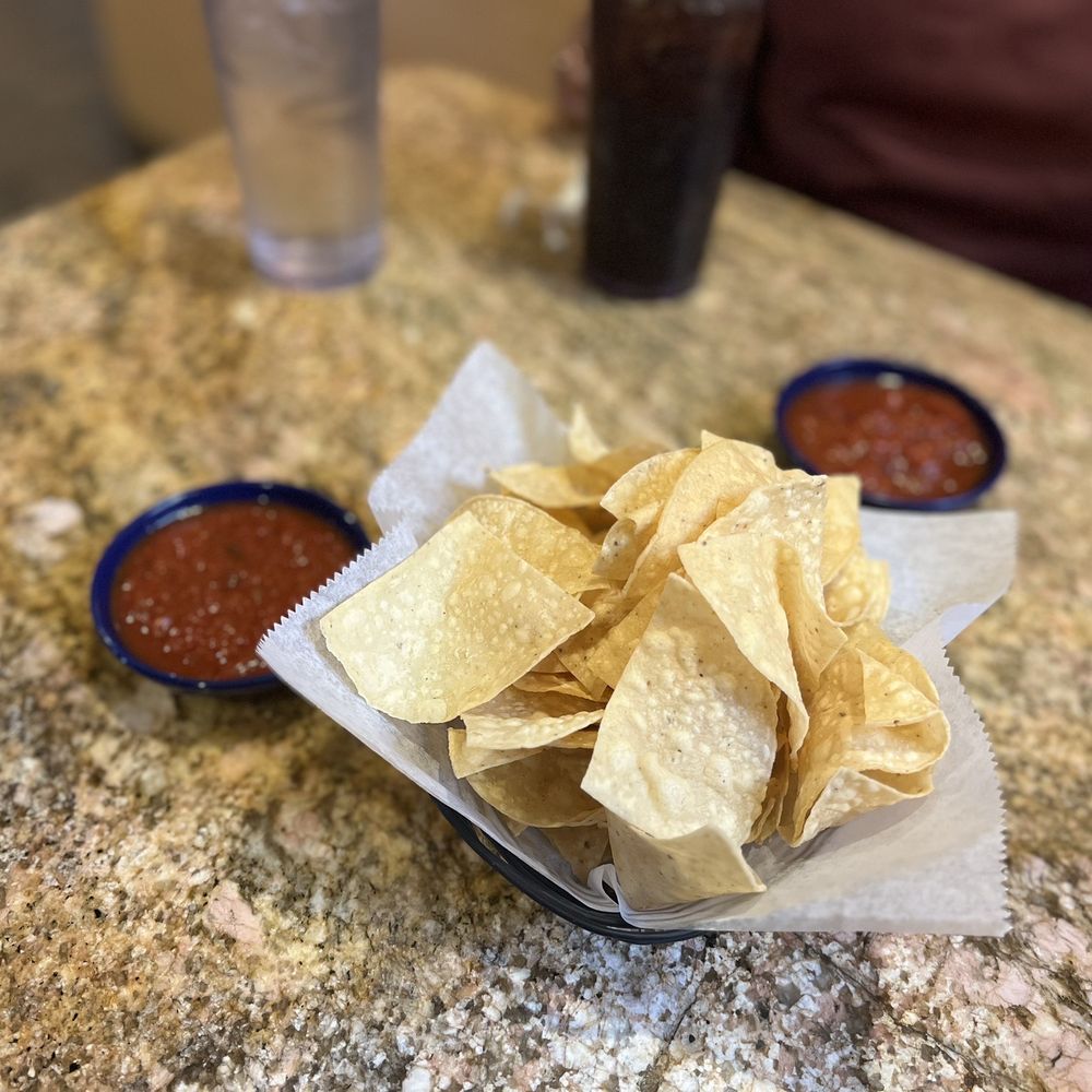 La Casita - Chips and salsa - Mexican Near Me - Roseville, Minnesota La Casita - Chips and salsa - Mexican Near Me - Roseville, Minnesota