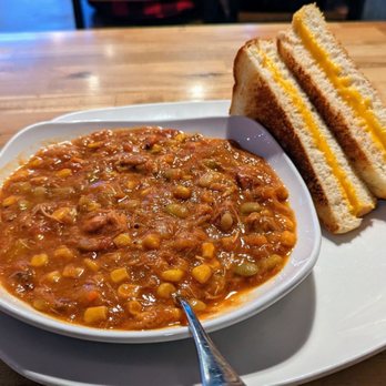 Mason's Grill & Smokehouse - Brunswick stew and grilled cheese sandwich. - Barbeque Near Me - Suffolk, Virginia Mason's Grill & Smokehouse - Brunswick stew and grilled cheese sandwich. - Barbeque Near Me - Suffolk, Virginia