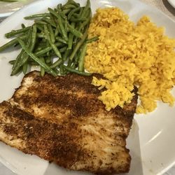 Rusty Hook Tavern - Blackened Mahi Mahi with rice and vegetables of the day (green beans and garlic).