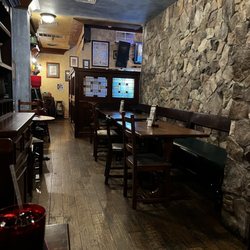 Killarney's Irish Pub & Grill - Quiet area