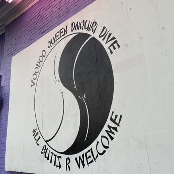 Voodoo Queen Daiquiri Dive - Cocktail Bars Near Me - Houston, Texas
