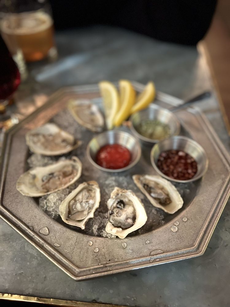 Little Pearl Oyster Bar