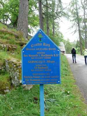 Crathie Kirk by null