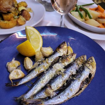 Chez Paul - Sardines good but came with boring veggies - Bistros Near Me - Paris, 75 Chez Paul - Sardines good but came with boring veggies - Bistros Near Me - Paris, 75