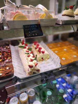 Sundays Croissanterie by null