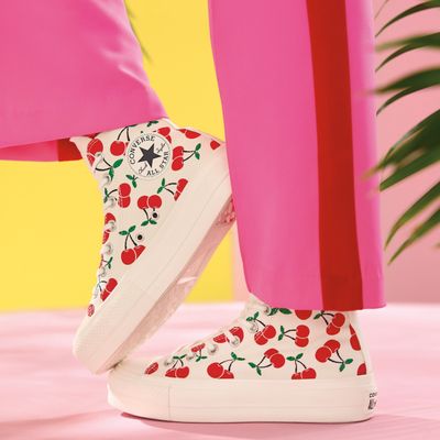Famous Footwear by null