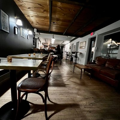 Stoll and Wolfe Distillery by null