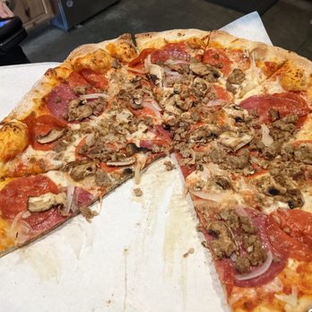 Bron Yr Aur - The Italian - Pizza Near Me - Naches, Washington