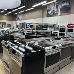 Electronic Express - Ranges found within Rivergate's Appliance section