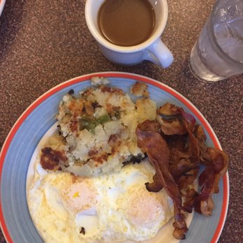 Metro Diner - Perfect eggs over medium and love the crispy bacon and potatoes - Diners Near Me - New York, New York Metro Diner - Perfect eggs over medium and love the crispy bacon and potatoes - Diners Near Me - New York, New York