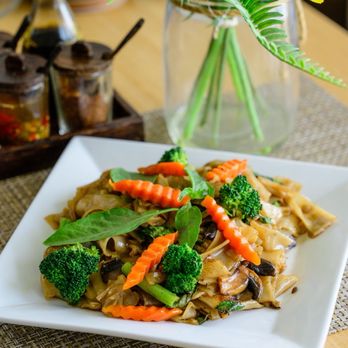 Thai Chefs - Pad kee mow - Thai Near Me - Houston, Texas Thai Chefs - Pad kee mow - Thai Near Me - Houston, Texas