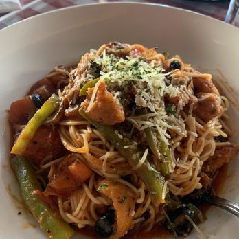Auntie Pasto's - Chicken Cacciatore Pasta - Italian Near Me - Honolulu, Hawaii Auntie Pasto's - Chicken Cacciatore Pasta - Italian Near Me - Honolulu, Hawaii