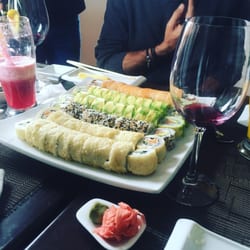 Rice and Roll - Promo para 5, viene con dos porciones de gyozas y sashimi!