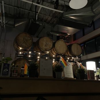 Lamplighter Cambridge Crossing - Beer Bar Near Me - Cambridge, Massachusetts