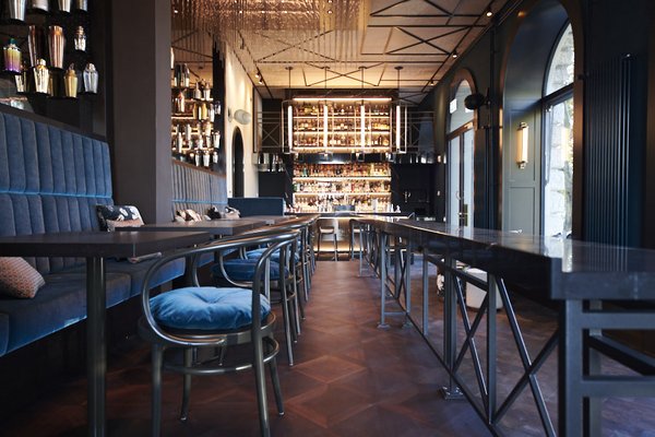 Bar am Wasser by null