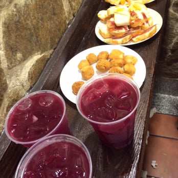 El Tigre - Tintos veranos y tapas! - Tapas Bars Near Me - Madrid, M