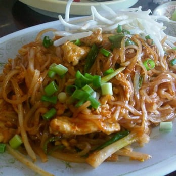Asian Cafe - Pad Thai - Thai Near Me - Sacramento, California