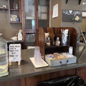Ellie's Espresso & Bakery - Coffee & Tea Near Me - Weed, California Ellie's Espresso & Bakery - Coffee & Tea Near Me - Weed, California