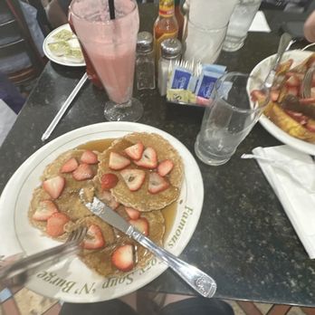Cozy Soup 'n' Burger - Whole Grain Pancakes Strawberry Shake - Diners Near Me - New York, New York Cozy Soup 'n' Burger - Whole Grain Pancakes Strawberry Shake - Diners Near Me - New York, New York