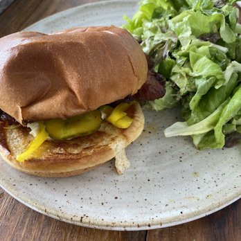 Congaree and Penn - Fried chicken sandwich - Farms Near Me - Jacksonville, Florida Congaree and Penn - Fried chicken sandwich - Farms Near Me - Jacksonville, Florida