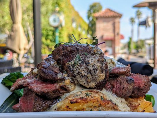 Trevor's at the Tracks by null