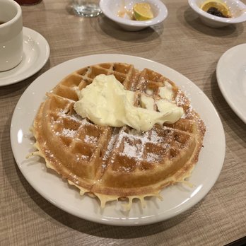 Lou Mitchell's - Breakfast & Brunch Near Me - Chicago, Illinois